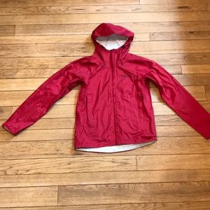 Patagonia light weather jacket Men’s Size S